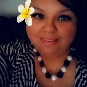 Meet your Posher, Elyse